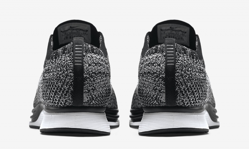 nike flyknit oreo 2.0