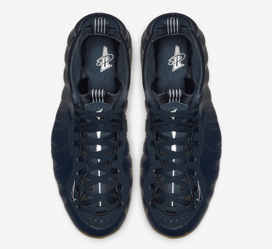 midnight navy foamposites