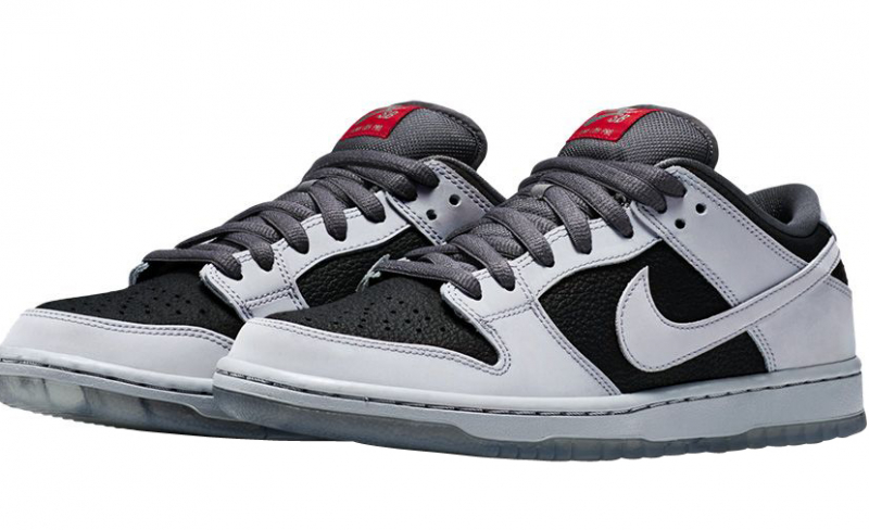 atlas x nike sb dunk low