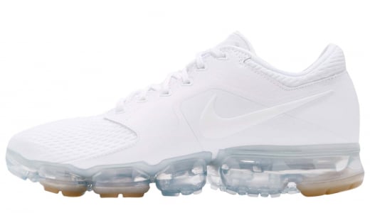 vapor max white and blue