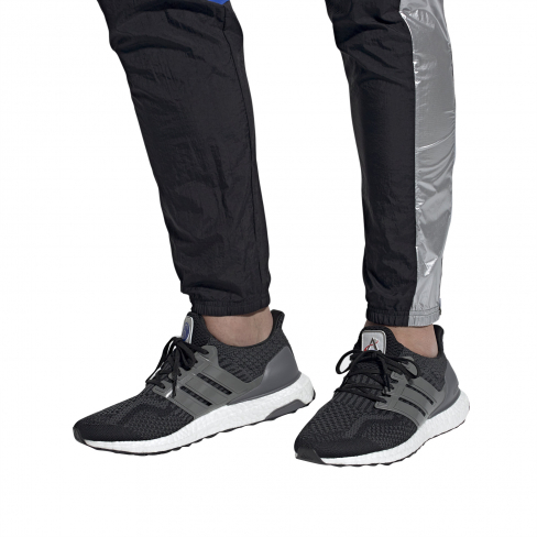 ultra boost 5.0 black white