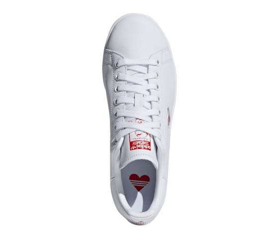 stan smith love heart trainers