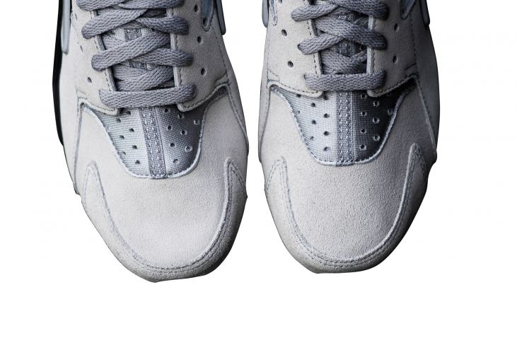 nike huarache silver