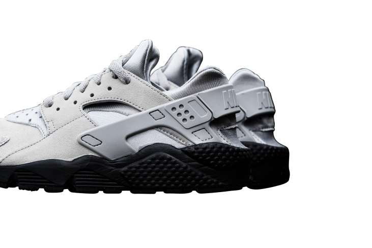 nike huarache silver