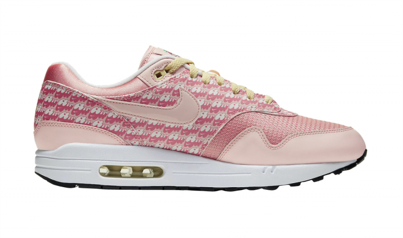 lemonade strawberry nike