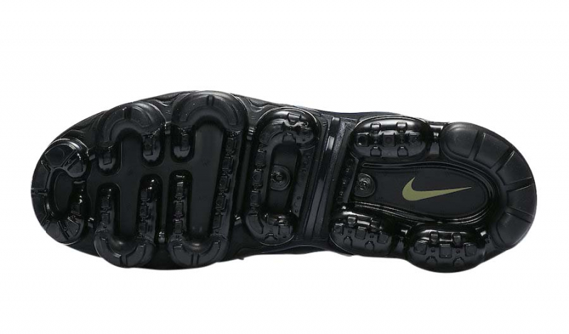 nike air vapormax plus hyper blue