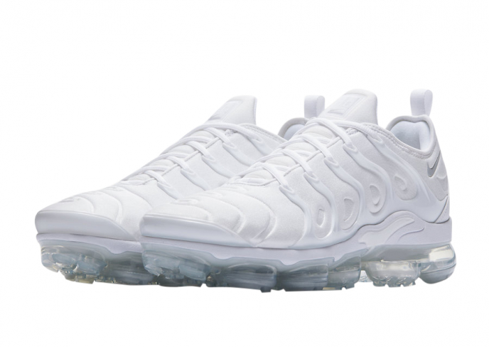 white and grey vapormax plus