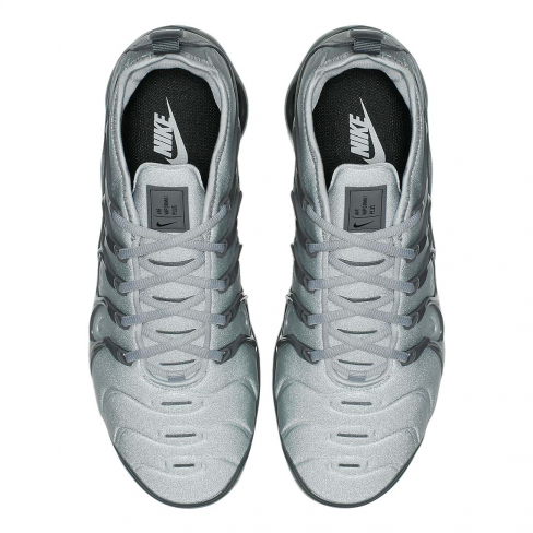 vapormax plus wolf grey dark grey