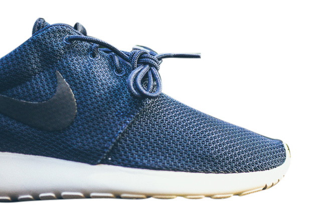 nike roshe one midnight navy