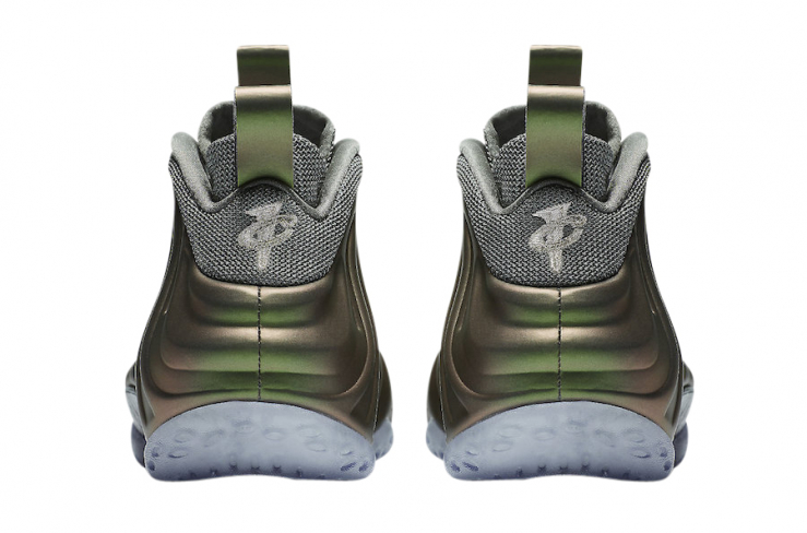 foamposite one shine
