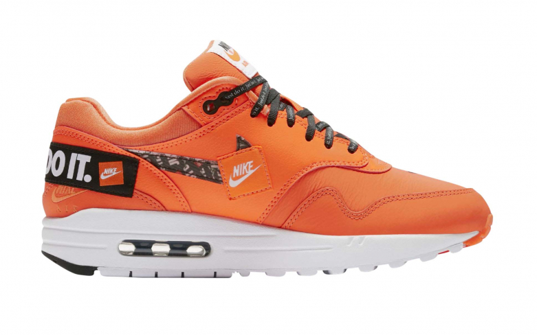 just do it air max orange