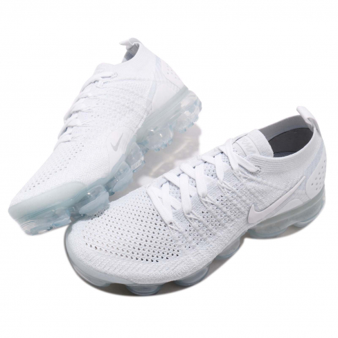 white nike vapormax 2