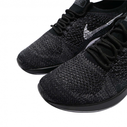 nike mariah flyknit racer black white