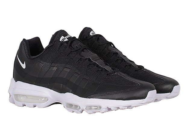 nike 95 ultra black