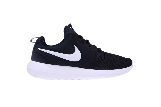 nike roshe two black