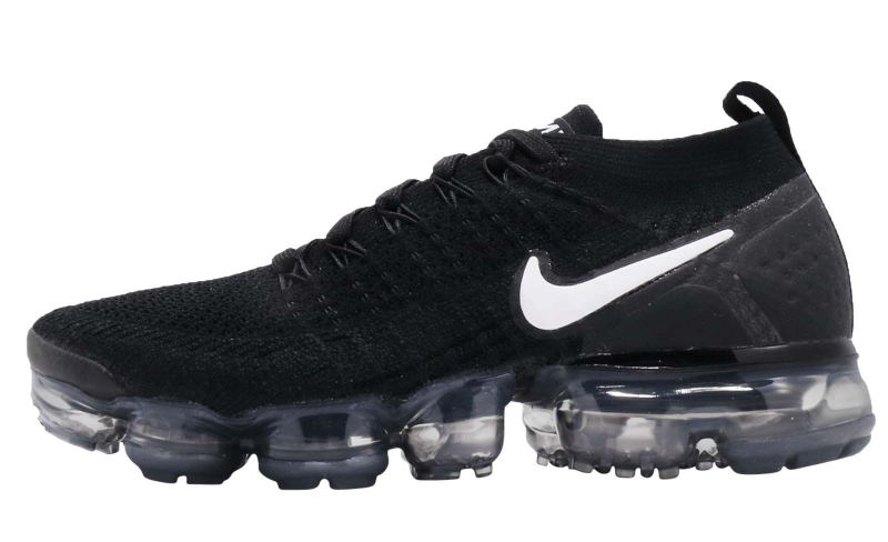 vapormax black and white
